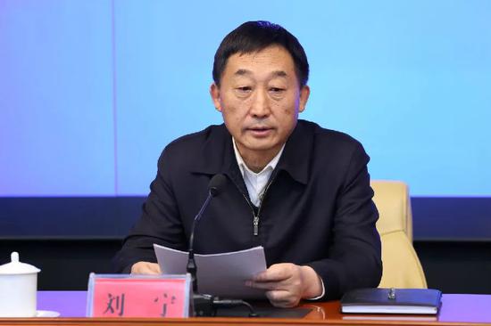 枫可怜被恶心上司OL