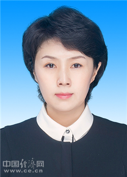 班长让我吃他我脱她衣服小说